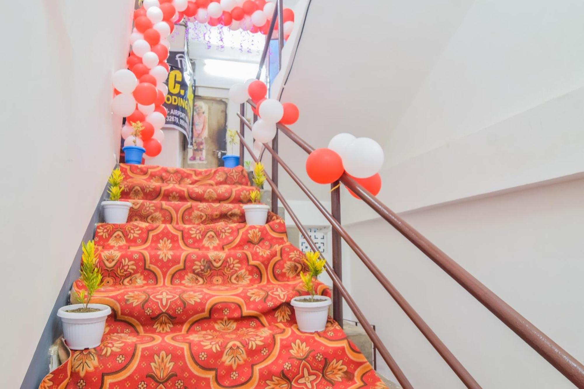 Hotel O Dc Lodge Kaharpara Екстер'єр фото